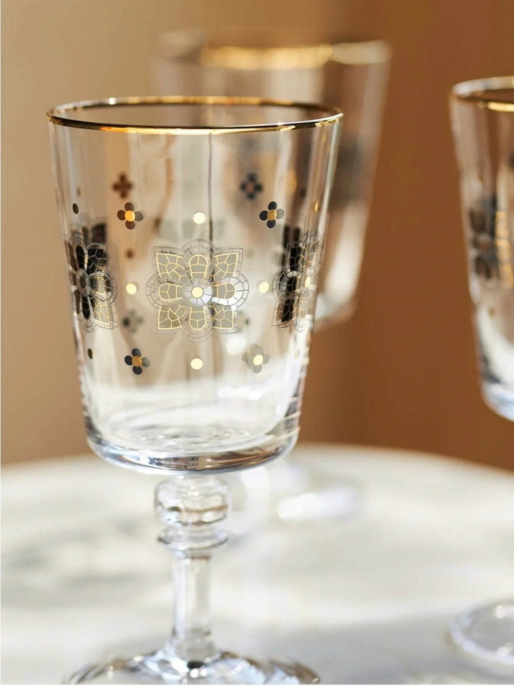 NWT Anthropologie Bristo Tile Wine Glasses in Black & White Pattern